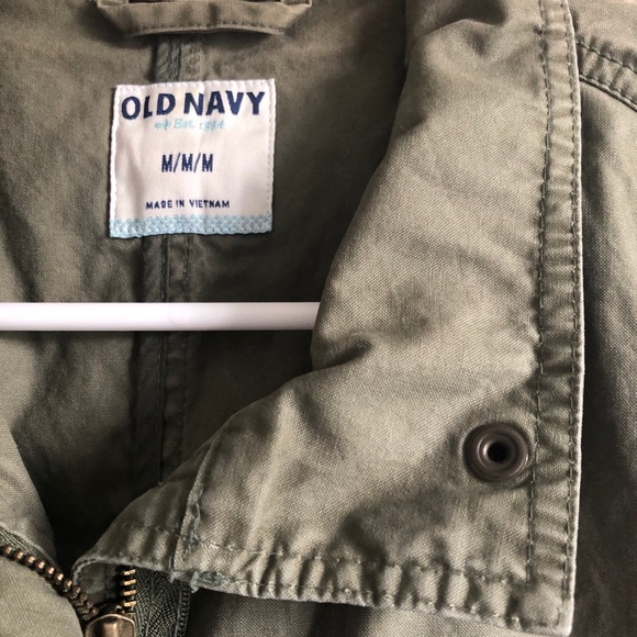 Army Green Utility Vest - Picture 3 of 4